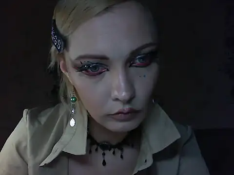 Snapshot of WildMissNiks chatting on 05-21-26, 07:15 WildMissNiks online show from 05-21-26, 07:15