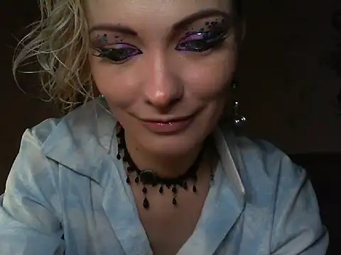 Snapshot of WildMissNiks chatting on 05-25-26, 06:41 WildMissNiks online show from 05-25-26, 06:41