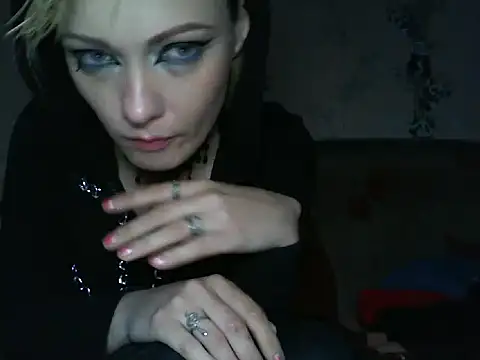 Snapshot of WildMissNiks chatting on 06-16-26, 06:49 WildMissNiks online show from 06-16-26, 06:49