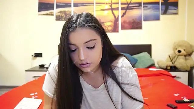 Snapshot of adelline chatting on 12-15-25, 09:52 adelline online show from 12-15-25, 09:52