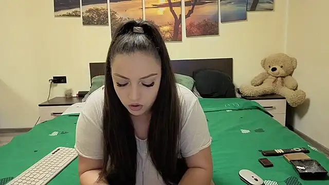 adelline online show from 04-06-26, 08:54