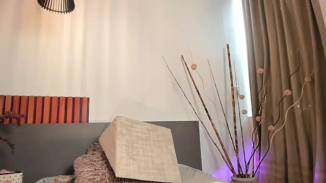 Snapshot of Christy_Sea chatting on 05-11-26, 02:45 Christy Sea online show from 05-11-26, 02:45