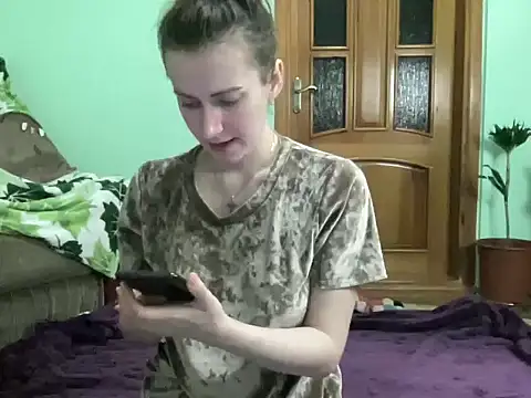 Snapshot of AngelTough20 chatting on 10-08-25, 09:56 AngelTough20 online show from 10-08-25, 09:56