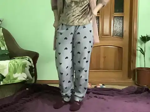 Snapshot of AngelTough20 chatting on 10-10-25, 10:20 AngelTough20 online show from 10-10-25, 10:20