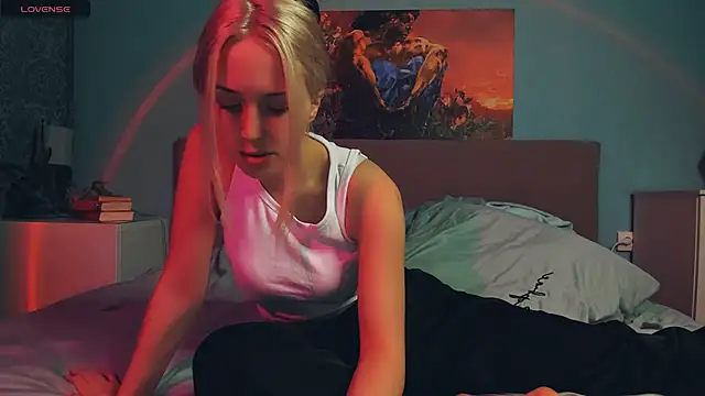 Snapshot of Linda_Roxy chatting on 12-05-24, 07:17 Linda Roxy online show from 12-05-24, 07:17