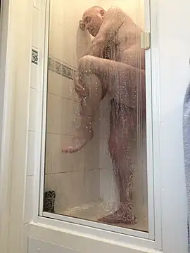 Snapshot of Free2cum4u chatting on 02-10-25, 03:42 Free2cum4u online show from 02-10-25, 03:42