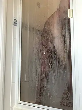 Snapshot of Free2cum4u chatting on 03-15-25, 10:24 Free2cum4u online show from 03-15-25, 10:24