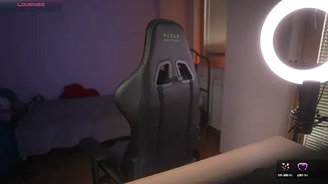 Snapshot of Emberella_ chatting on 03-16-25, 03:39 Emberella  online show from 03-16-25, 03:39