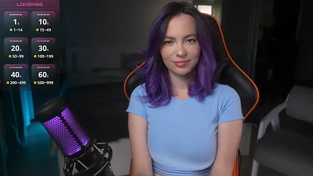 Snapshot of Emberella_ chatting on 10-02-25, 04:14 Emberella  online show from 10-02-25, 04:14