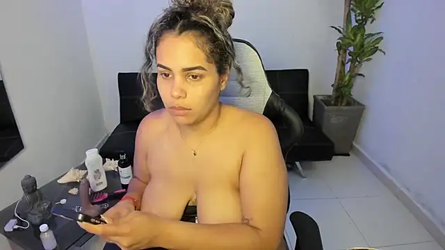 alyssannVhm online show from 01-14-25, 03:32