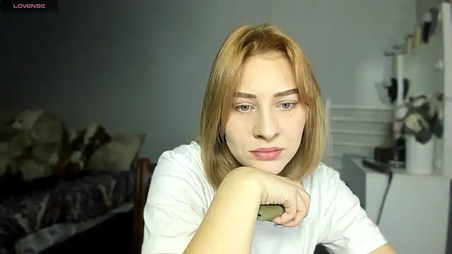 KindKristy online show from 12-05-25, 05:27