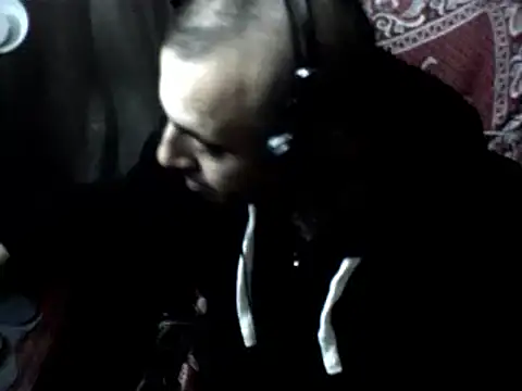 Snapshot of big_heart chatting on 12-15-24, 09:13 big heart online show from 12-15-24, 09:13