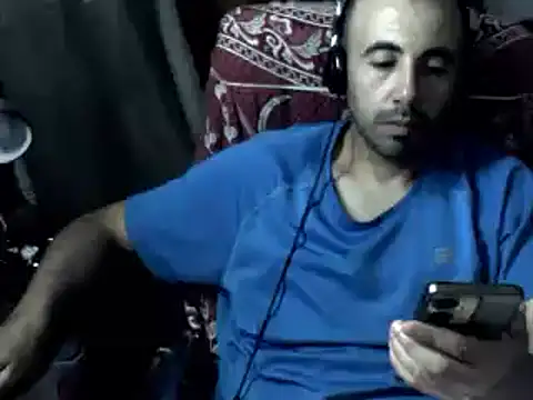 Snapshot of big_heart chatting on 09-21-25, 08:54 big heart online show from 09-21-25, 08:54