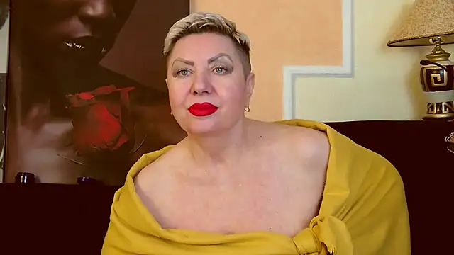 Snapshot of LadyPosh chatting on 12-04-24, 04:32 LadyPosh online show from 12-04-24, 04:32