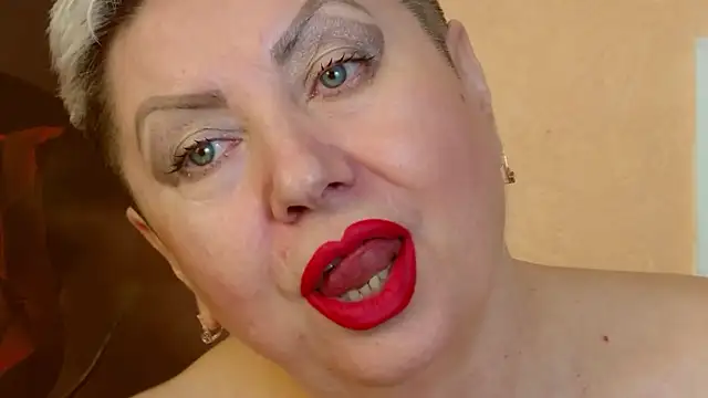 Snapshot of LadyPosh chatting on 12-04-24, 09:46 LadyPosh online show from 12-04-24, 09:46