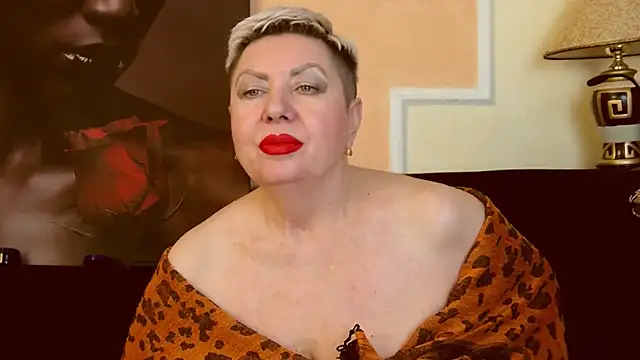 Snapshot of LadyPosh chatting on 12-06-24, 01:18 LadyPosh online show from 12-06-24, 01:18