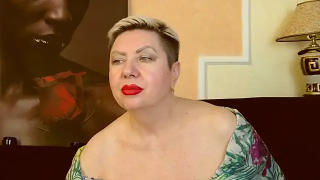 Snapshot of LadyPosh chatting on 12-19-24, 04:56 LadyPosh online show from 12-19-24, 04:56