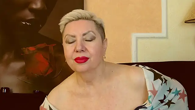 Snapshot of LadyPosh chatting on 01-18-25, 01:30 LadyPosh online show from 01-18-25, 01:30