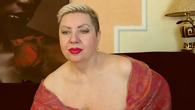 Snapshot of LadyPosh chatting on 01-22-25, 10:15 LadyPosh online show from 01-22-25, 10:15