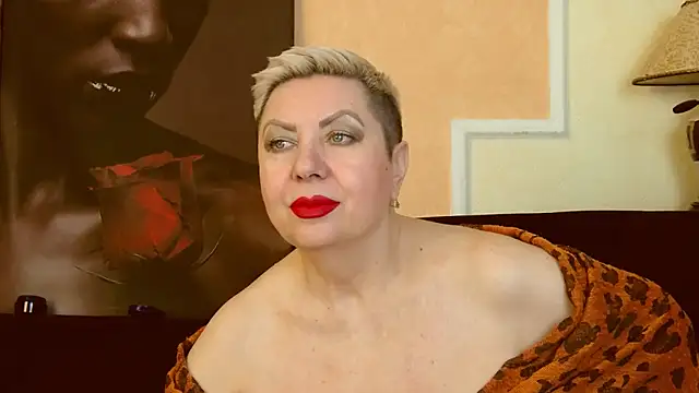 Snapshot of LadyPosh chatting on 01-23-25, 10:01 LadyPosh online show from 01-23-25, 10:01