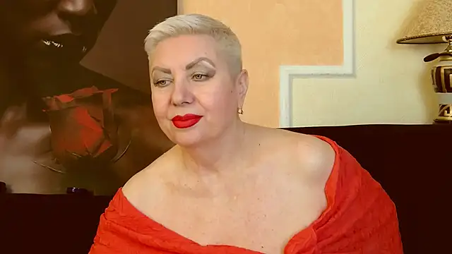 Snapshot of LadyPosh chatting on 02-04-25, 10:24 LadyPosh online show from 02-04-25, 10:24