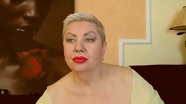 Snapshot of LadyPosh chatting on 02-13-25, 04:54 LadyPosh online show from 02-13-25, 04:54