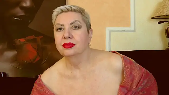 Snapshot of LadyPosh chatting on 02-19-25, 09:36 LadyPosh online show from 02-19-25, 09:36