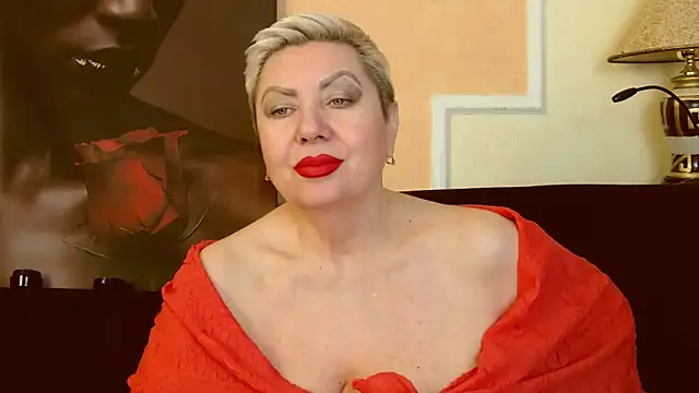 Snapshot of LadyPosh chatting on 02-26-25, 04:25 LadyPosh online show from 02-26-25, 04:25