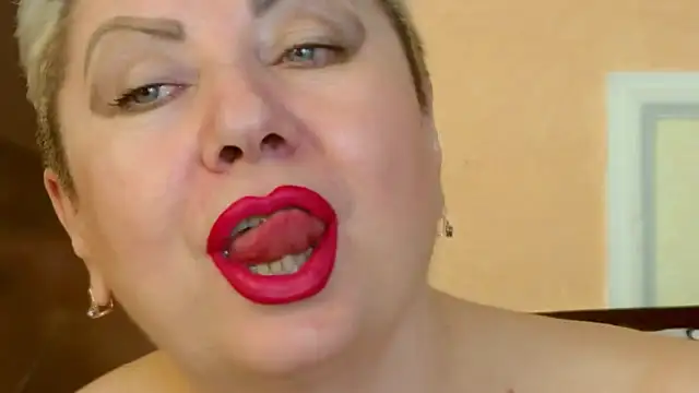 Snapshot of LadyPosh chatting on 02-26-25, 09:48 LadyPosh online show from 02-26-25, 09:48