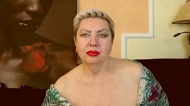 Snapshot of LadyPosh chatting on 03-06-25, 09:53 LadyPosh online show from 03-06-25, 09:53