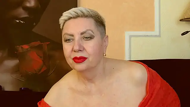 Snapshot of LadyPosh chatting on 03-07-25, 09:38 LadyPosh online show from 03-07-25, 09:38