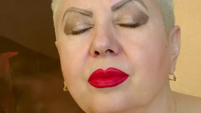 Snapshot of LadyPosh chatting on 03-13-25, 09:37 LadyPosh online show from 03-13-25, 09:37