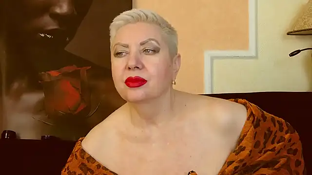 Snapshot of LadyPosh chatting on 03-15-25, 01:19 LadyPosh online show from 03-15-25, 01:19