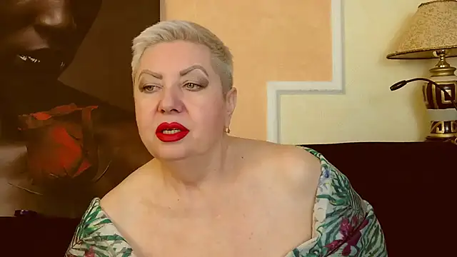 Snapshot of LadyPosh chatting on 03-19-25, 09:48 LadyPosh online show from 03-19-25, 09:48