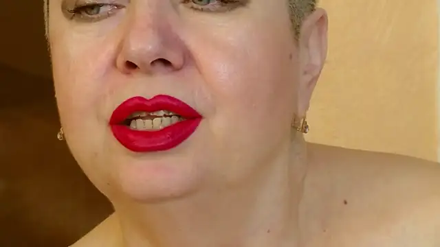 Snapshot of LadyPosh chatting on 03-22-25, 03:52 LadyPosh online show from 03-22-25, 03:52