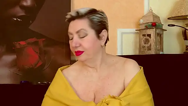 LadyPosh online show from 04-09-26, 08:14