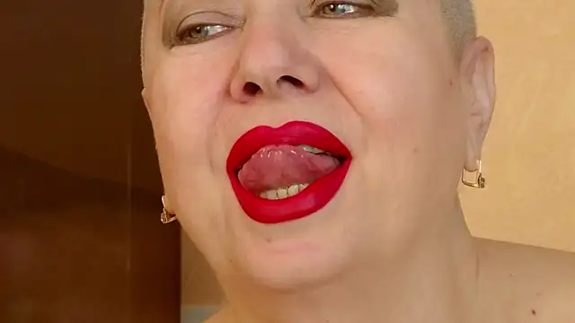 LadyPosh online show from 04-23-26, 08:00