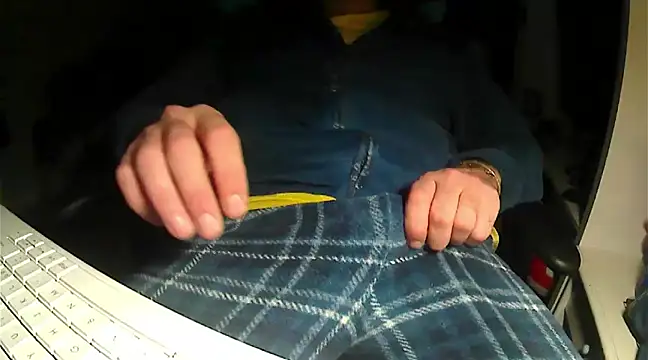 Snapshot of DoubleMassiveT chatting on 01-10-25, 12:59 DoubleMassiveT online show from 01-10-25, 12:59