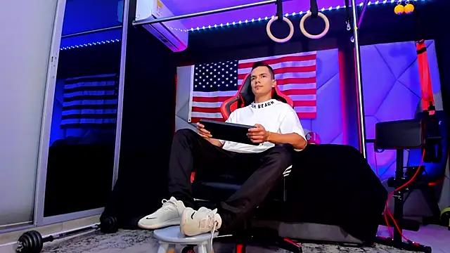 Snapshot of Aydenmiller96 chatting on 10-08-25, 02:53 Aydenmiller96 online show from 10-08-25, 02:53