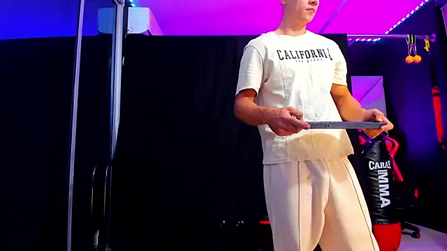 Snapshot of Aydenmiller96 chatting on 11-04-25, 01:21 Aydenmiller96 online show from 11-04-25, 01:21