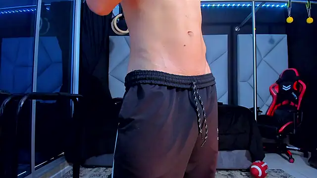 Snapshot of Aydenmiller96 chatting on 11-06-25, 02:40 Aydenmiller96 online show from 11-06-25, 02:40