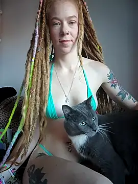 LucidLucy online show from 10-08-25, 12:25