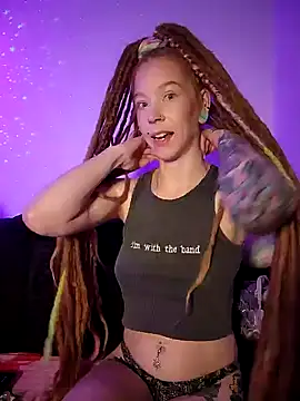 LucidLucy online show from 04-25-26, 02:03