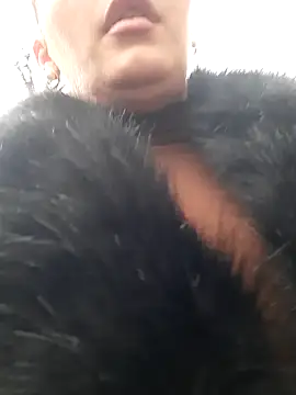 Snapshot of Dirtyfeelin chatting on 12-04-24, 11:30 Dirtyfeelin online show from 12-04-24, 11:30