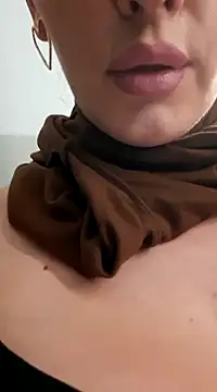 Snapshot of Dirtyfeelin chatting on 12-10-24, 05:22 Dirtyfeelin online show from 12-10-24, 05:22