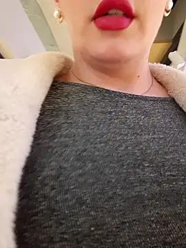 Snapshot of Dirtyfeelin chatting on 01-27-25, 04:33 Dirtyfeelin online show from 01-27-25, 04:33