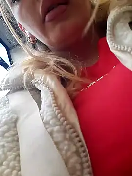 Snapshot of Dirtyfeelin chatting on 01-29-25, 02:32 Dirtyfeelin online show from 01-29-25, 02:32