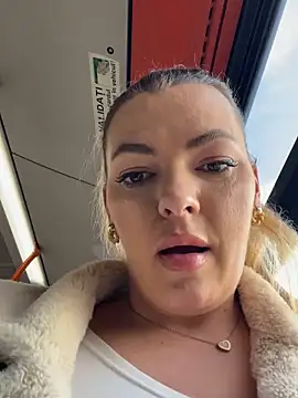 Snapshot of Dirtyfeelin chatting on 03-02-25, 02:21 Dirtyfeelin online show from 03-02-25, 02:21