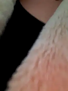 Snapshot of Dirtyfeelin chatting on 03-03-25, 04:35 Dirtyfeelin online show from 03-03-25, 04:35