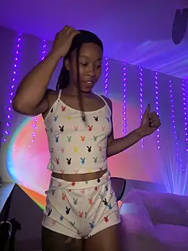 Snapshot of thebrattygoddess chatting on 09-09-25, 11:32 thebrattygoddess online show from 09-09-25, 11:32